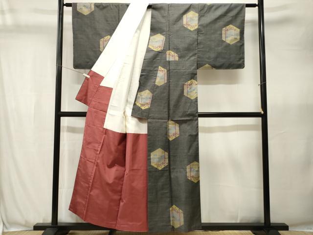 平和屋着物■本場大島紬　7マルキ　亀甲風景文　正絹　逸品　CABJ3578ev