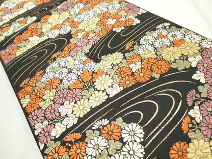 平和屋着物◎六通柄袋帯　唐織　流水草花文　黒地　金糸　正絹　逸品　CABJ3786qe