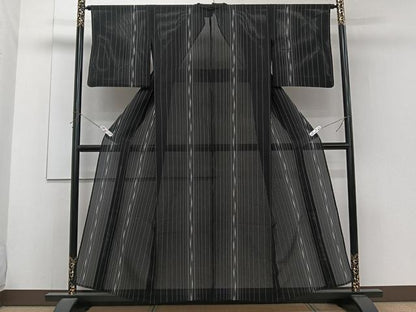 平和屋着物＊夏物　小紋　縦絽　間道矢羽文　黒地　正絹　逸品　CABJ4098xi