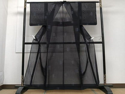 平和屋着物＊夏物　夏大島　紗　色紙重ね文　黒地　正絹　逸品　CABJ4134xi