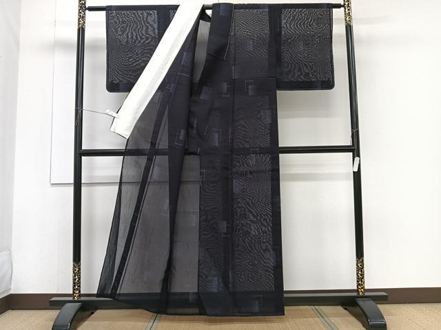 平和屋着物＊夏物　夏大島　紗　色紙重ね文　黒地　正絹　逸品　CABJ4134xi