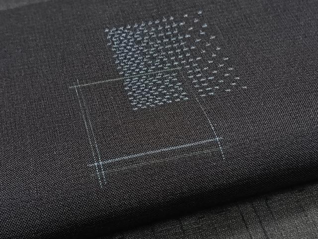 平和屋着物＊夏物　夏大島　紗　色紙重ね文　黒地　正絹　逸品　CABJ4134xi