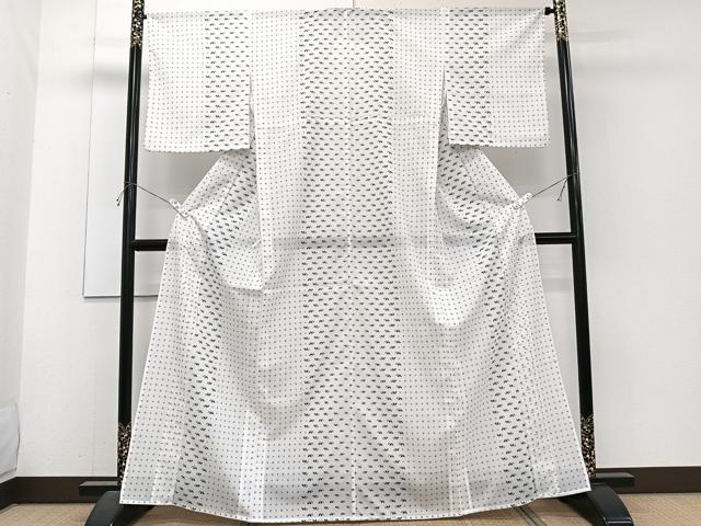 平和屋着物＊夏物　小紋　絽　間道舞蝶文　洗える着物　CABJ4161xi