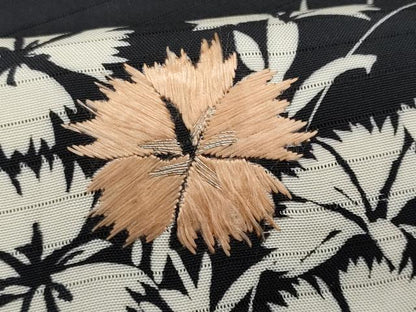 平和屋着物＊夏物　アンティーク　大正ロマン　塩瀬　九寸名古屋帯　刺繍　枝花文　黒地　正絹　逸品　CABJ4618fb