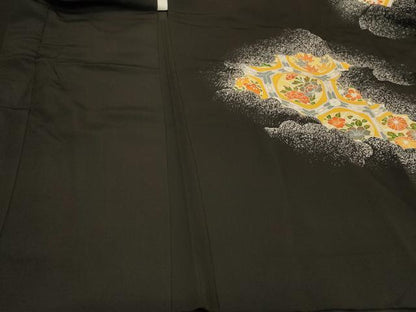 平和屋着物＃羽織　刺繍　亀甲草花丸文　黒地　正絹　逸品　CABJ5202in