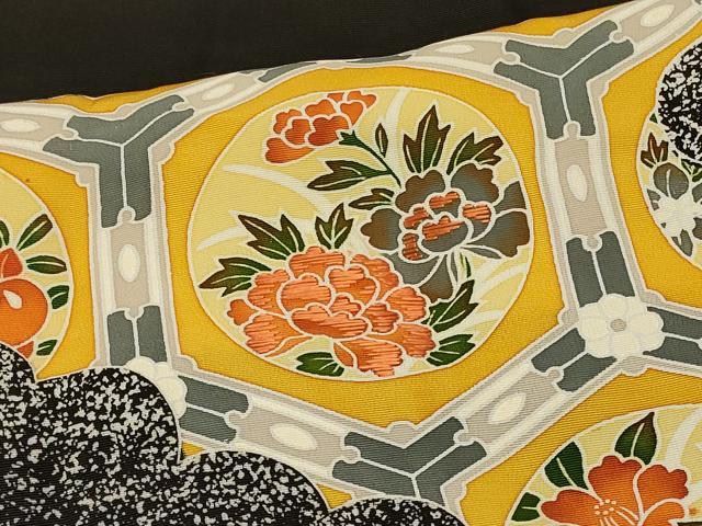 平和屋着物＃羽織　刺繍　亀甲草花丸文　黒地　正絹　逸品　CABJ5202in