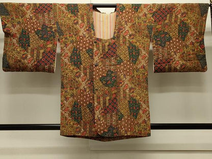 平和屋着物＃道行コート　切嵌草花文　鬼しぼ縮緬　正絹　逸品　CABJ5236in
