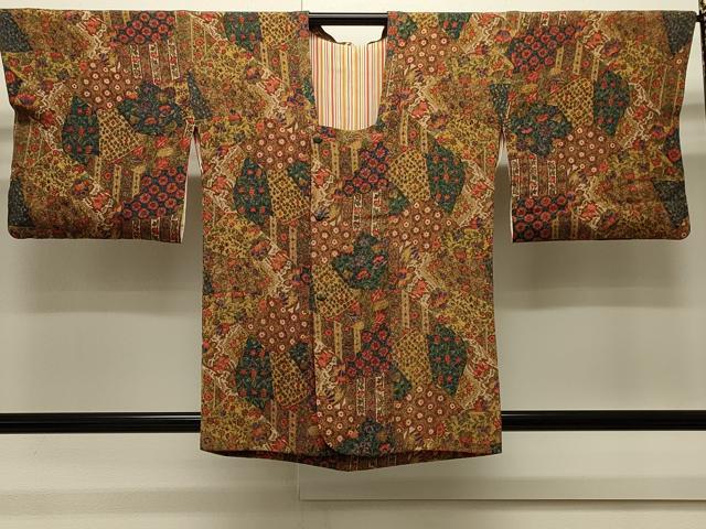 平和屋着物＃道行コート　切嵌草花文　鬼しぼ縮緬　正絹　逸品　CABJ5236in