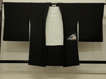 平和屋着物＃羽織　刺繍　立波片輪車花文　黒地　正絹　逸品　CABJ5265in