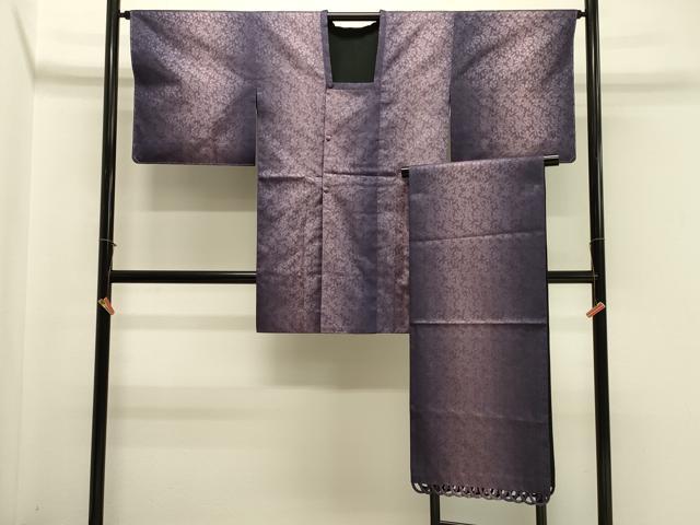 平和屋着物＃道行コート　リバーシブル　草花文　黒地　ショール付き　ロング丈　正絹　逸品　未使用　CABJ5368in
