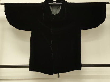 平和屋着物＃和装コート　黒地　ベロア　CABJ5453in