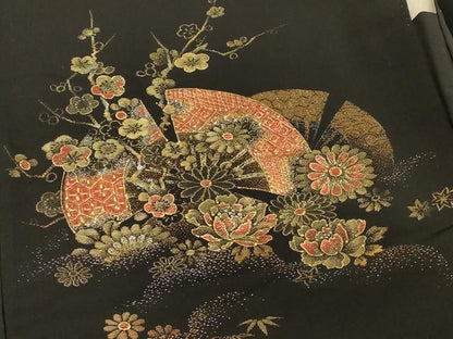 平和屋着物＃羽織　寿光織　扇面草花文　黒地　金糸　正絹　逸品　CABJ5468in
