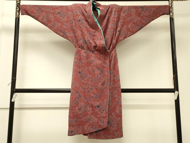 平和屋着物＃創作　和装コート　草花文　鬼しぼ縮緬　ロング丈　洗える着物　CABJ5472in
