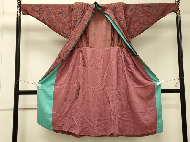 平和屋着物＃創作　和装コート　草花文　鬼しぼ縮緬　ロング丈　洗える着物　CABJ5472in