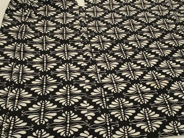 平和屋着物＃羽織　型染め　花菱文　黒地　正絹　逸品　CABJ5536in