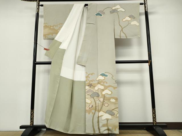 平和屋着物●人間国宝　五代　田畑喜八　訪問着　駒刺繍　立波貝松文　金彩　正絹　逸品　CABJ6413ut