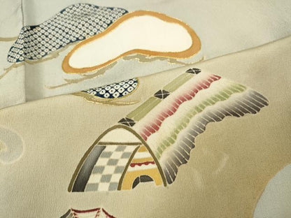 平和屋着物●人間国宝　五代　田畑喜八　訪問着　駒刺繍　立波貝松文　金彩　正絹　逸品　CABJ6413ut