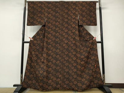 平和屋着物●上質な小紋　作家物　型染め　花唐草文　黒地　鬼しぼ縮緬　正絹　逸品　CABJ6421ut