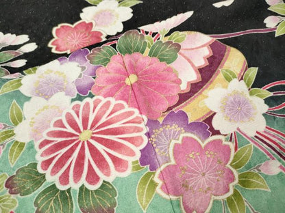 平和屋着物●豪華振袖　花鞠文　暈し染め　黒地　金通し地　正絹　逸品　CABJ6548ut