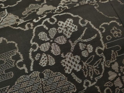 平和屋着物●本場大島紬　純手織　雪輪草花文　大野織物株式会社謹製　証紙付き　正絹　逸品　CABJ6604ut