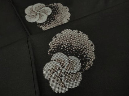 平和屋着物●本場大島紬　9マルキ　地空き　捻梅雪輪文　正絹　逸品　未使用　CABJ6707ut