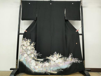 平和屋着物●ブライダルファッションデザイナー・桂由美　黒留袖　刺繍　熨斗花文　暈し染め　金銀彩　正絹　逸品　CABJ6781ut