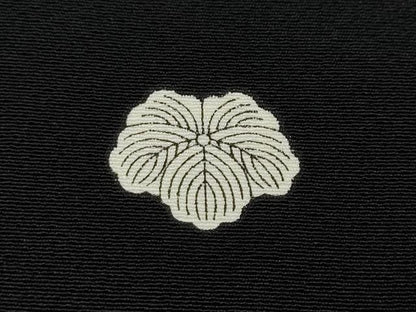 平和屋着物●ブライダルファッションデザイナー・桂由美　黒留袖　刺繍　熨斗花文　暈し染め　金銀彩　正絹　逸品　CABJ6781ut