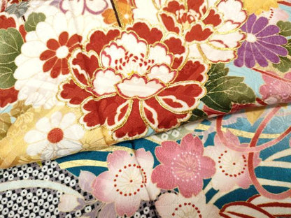平和屋着物●豪華振袖　駒刺繍　貝桶草花文　暈し染め　金銀彩　正絹　逸品　CABJ6792ut