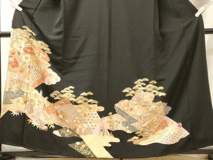 平和屋着物■豪華黒留袖　駒刺繍　吉祥花松文　金彩　正絹　逸品　CABJ6978oy