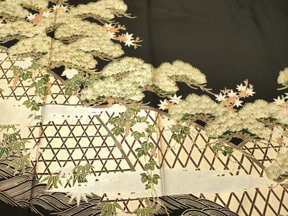 平和屋着物■豪華黒留袖　駒刺繍　籬松葉文　金彩　正絹　逸品　未使用　CABJ6985oy