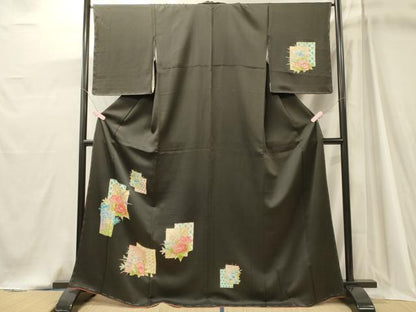 平和屋着物■訪問着　刺繍　色紙重ね吉祥花文　黒地　金彩　正絹　逸品　未使用　CABJ7024oy