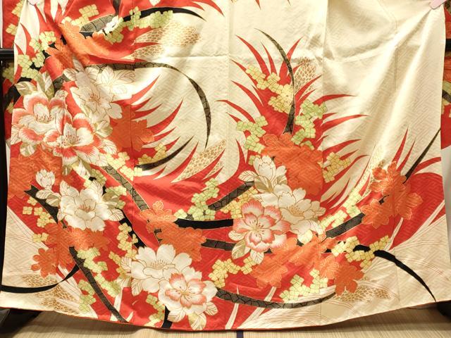 平和屋着物■豪華振袖　駒刺繍　草花文　金彩　正絹　逸品　CABJ7115oy