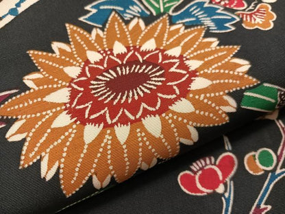 平和屋着物●塩瀬　全通柄　九寸名古屋帯　型染め　芝草花文　黒地　正絹　逸品　CABJ7224vp