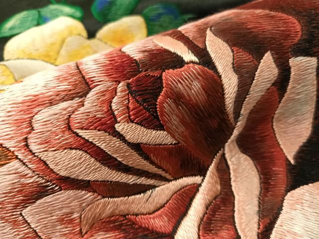 平和屋着物●アンティーク　大正ロマン　総手刺繍　螺鈿　九寸名古屋帯　薔薇　虫　黒地　正絹　逸品　CABJ7233vp