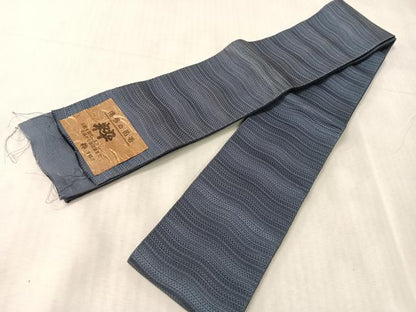 平和屋着物●男性　博多織人　黒木織物　本場筑前博多帯　角帯　粋　よろけ縞　薄花色　証紙付き　正絹　逸品　未使用　CABJ7278vp