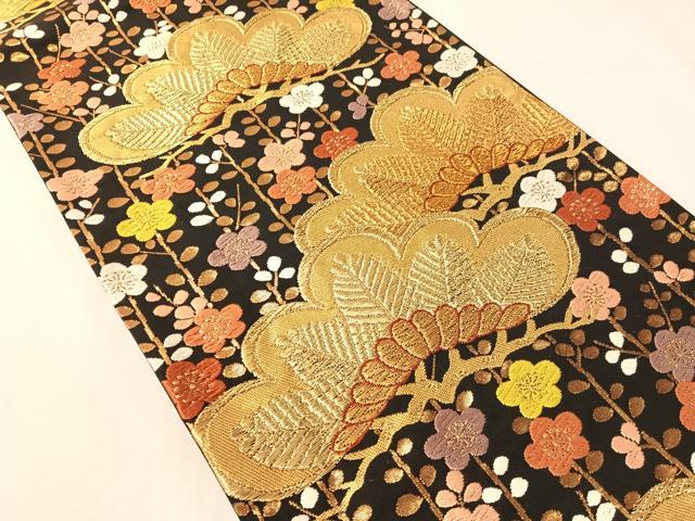 平和屋着物●西陣　河合美術織物謹製　六通柄袋帯　唐織　枝梅松文　黒地　金糸　正絹　逸品　CABJ7358vp