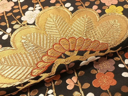 平和屋着物●西陣　河合美術織物謹製　六通柄袋帯　唐織　枝梅松文　黒地　金糸　正絹　逸品　CABJ7358vp