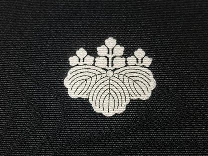 平和屋着物■豪華黒留袖　駒刺繍　地紙吉祥花文　金彩　正絹　逸品　CABJ8018xe