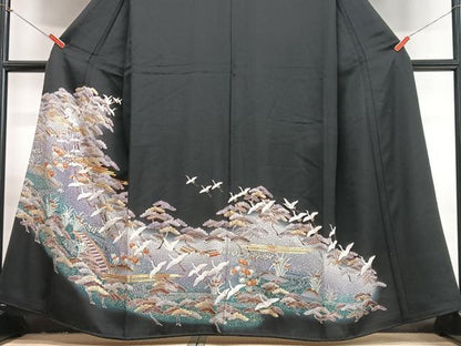 平和屋着物■豪華黒留袖　駒刺繍　飛鶴風景松文　暈し染め　金彩　正絹　逸品　CABJ8077xe