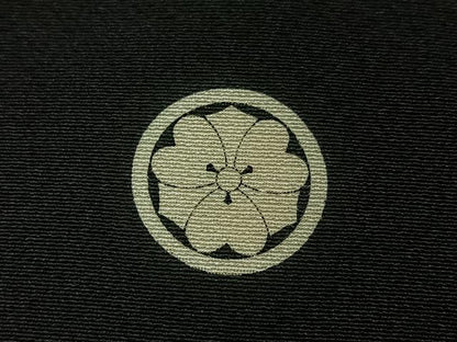 平和屋着物■豪華黒留袖　作家物　駒刺繍　鳳凰笹松文　金彩　正絹　逸品　CABJ8172xe