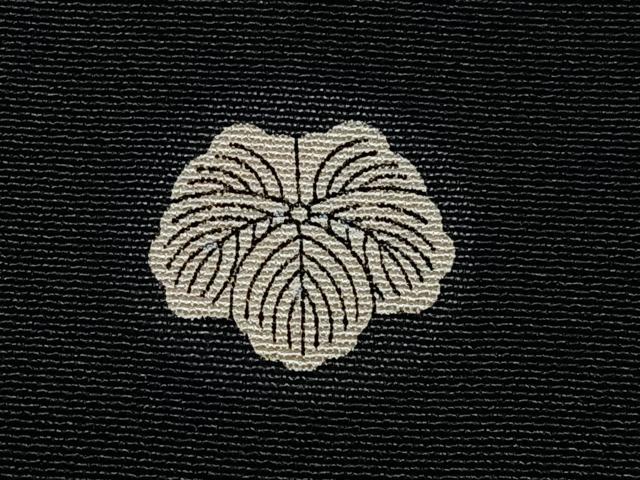 平和屋着物■豪華黒留袖　駒刺繍　十二単　流水色紙梅松文　暈し染め　金彩　正絹　逸品　CABJ8314xe