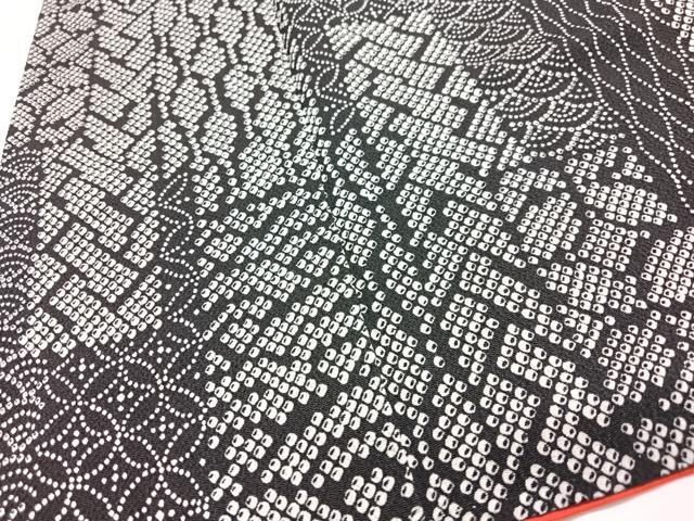 平和屋着物■上質な小紋　幾何学文様　黒地　鬼しぼ縮緬　正絹　逸品　CABJ8362xe