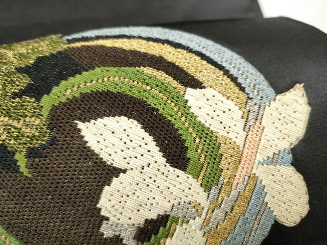 平和屋着物●アンティーク　大正ロマン　絽刺し　区限刺繍　草花丸文　黒地　金銀糸　正絹　逸品　CABJ8606hy