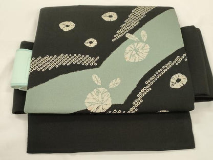 平和屋着物●ワンタッチつけ帯　草花文　黒地　鬼しぼ縮緬　正絹　逸品　CABJ9435dy