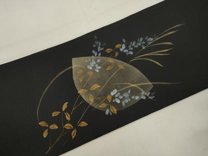 平和屋着物●塩瀬　九寸名古屋帯　手描き　草木文　黒地　金彩　正絹　逸品　CABJ9554dy
