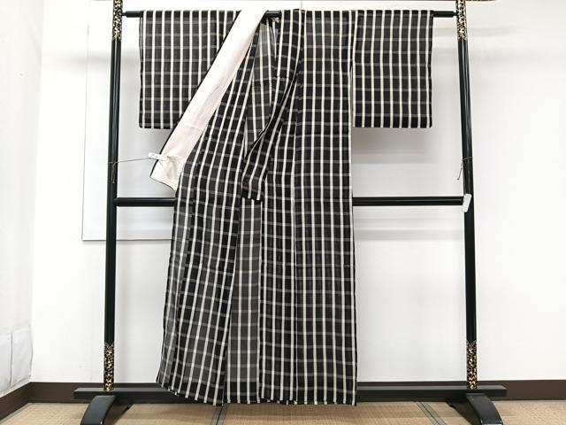 平和屋着物＊夏物　お召　紗　格子柄　黒地　正絹　逸品　CABJ9714xi