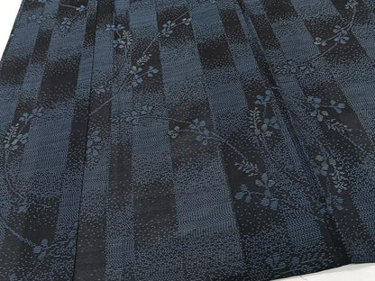 平和屋着物＊夏物　本場大島紬　夏大島　枝草花文　正絹　逸品　未使用　CABJ9732xi