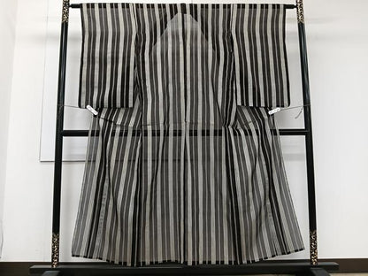 平和屋着物＊夏物　お召　紗　間道　黒地　正絹　逸品　CABJ9738xi