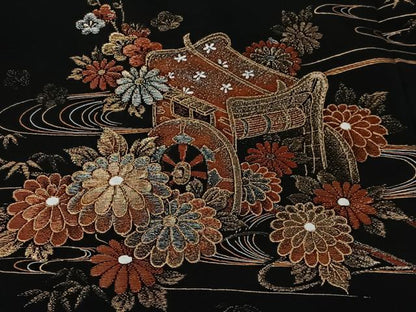 平和屋着物＃羽織　寿光織　流水御所車花文　黒地　金糸　正絹　逸品　CABK0029ua