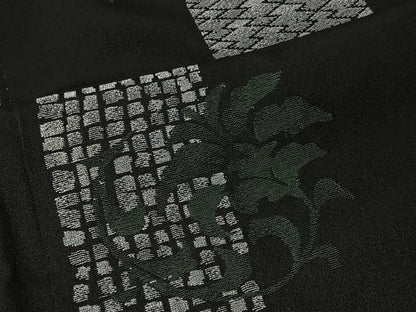 平和屋着物＃羽織　寿光織　色紙草花文　黒地　金銀糸　正絹　逸品　CABK0030ua